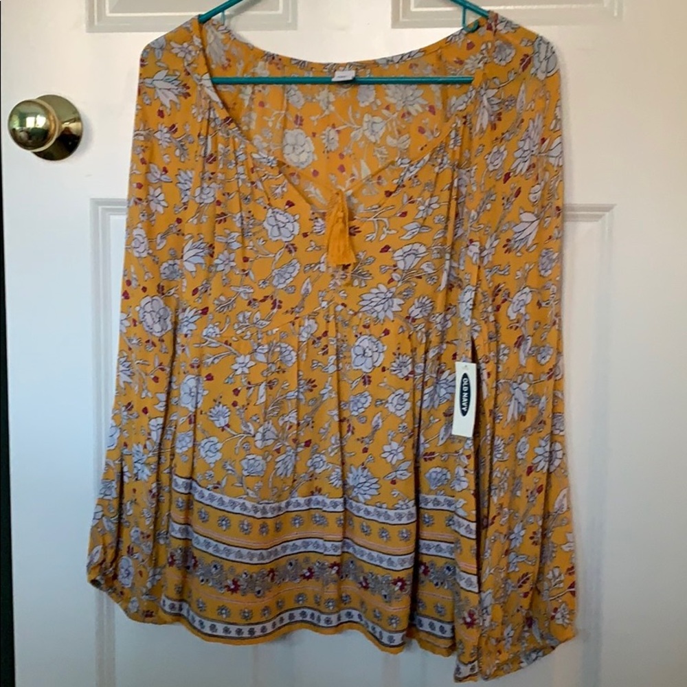 Yellow, flowery and flowy blouse